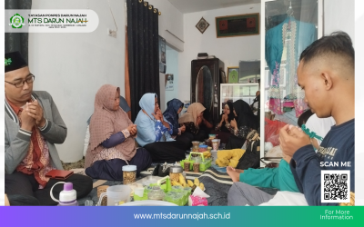 MTs Darun Najah Silaturahim dan Ziarah Umrah ke Kediaman Ustadzah Chikmaligo