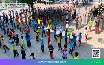 Hari Ketiga MATAMUDA, MTs Darun Najah Tanamkan Pola Hidup Sehat melalui Senam dan Game Edukasi