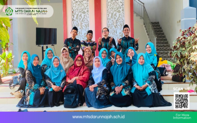 Dua Guru MTs Darun Najah Hadiri Pertemuan MGMP Bahasa Indonesia Wilker-V Lumajang